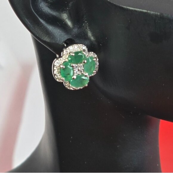 925 Sterling Silver Flower Earrings with Natural Emerald & Cz - Picture 2 of 7
